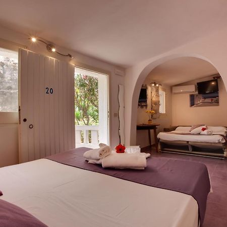 L'Oasi Villaggio Albergo ファヴィニャーナ エクステリア 写真