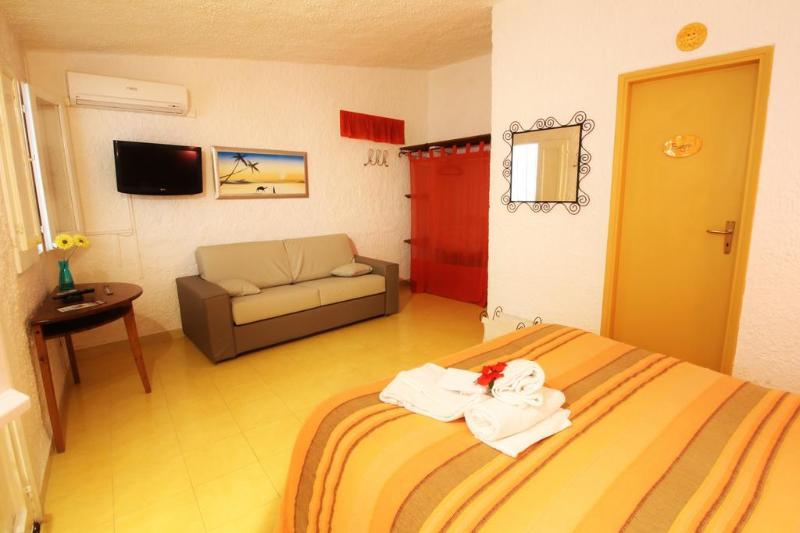 L'Oasi Villaggio Albergo ファヴィニャーナ エクステリア 写真