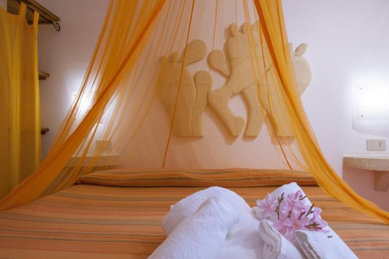 L'Oasi Villaggio Albergo ファヴィニャーナ エクステリア 写真