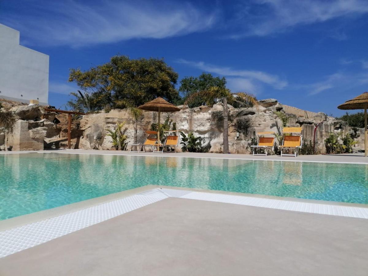 L'Oasi Villaggio Albergo ファヴィニャーナ エクステリア 写真
