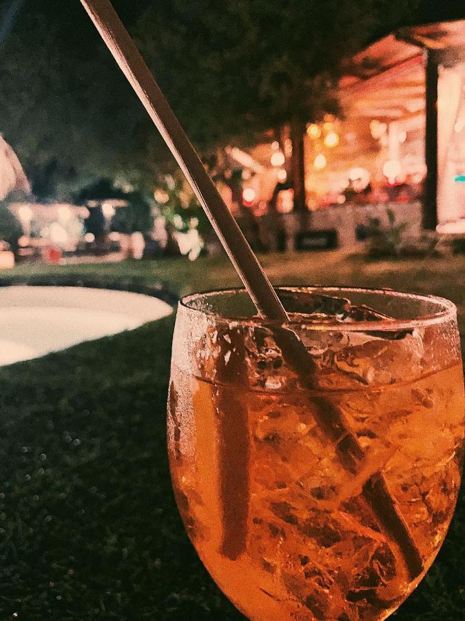 L'Oasi Villaggio Albergo ファヴィニャーナ エクステリア 写真