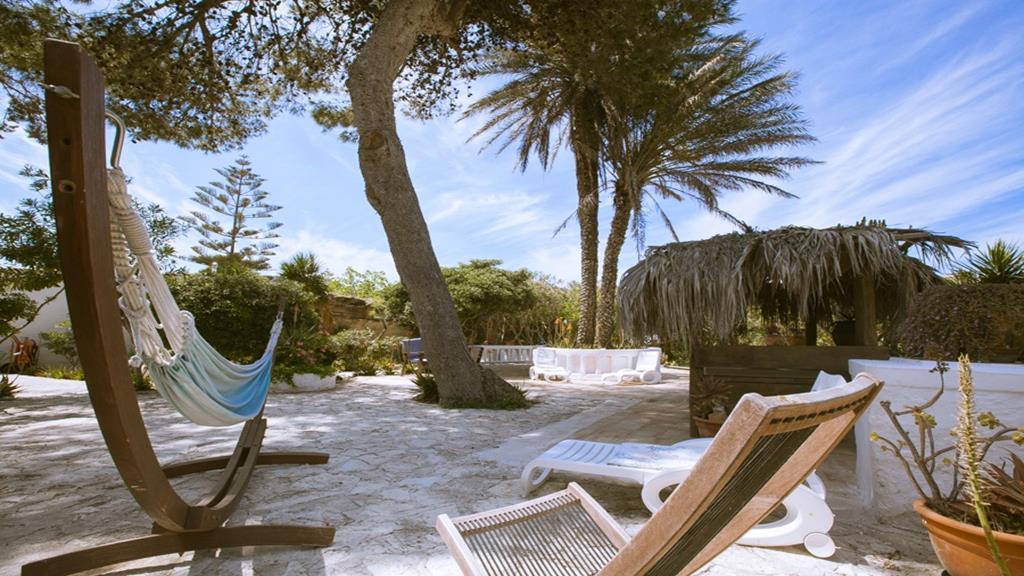 L'Oasi Villaggio Albergo ファヴィニャーナ エクステリア 写真