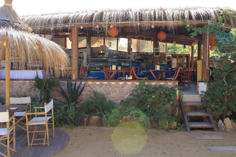 L'Oasi Villaggio Albergo ファヴィニャーナ エクステリア 写真