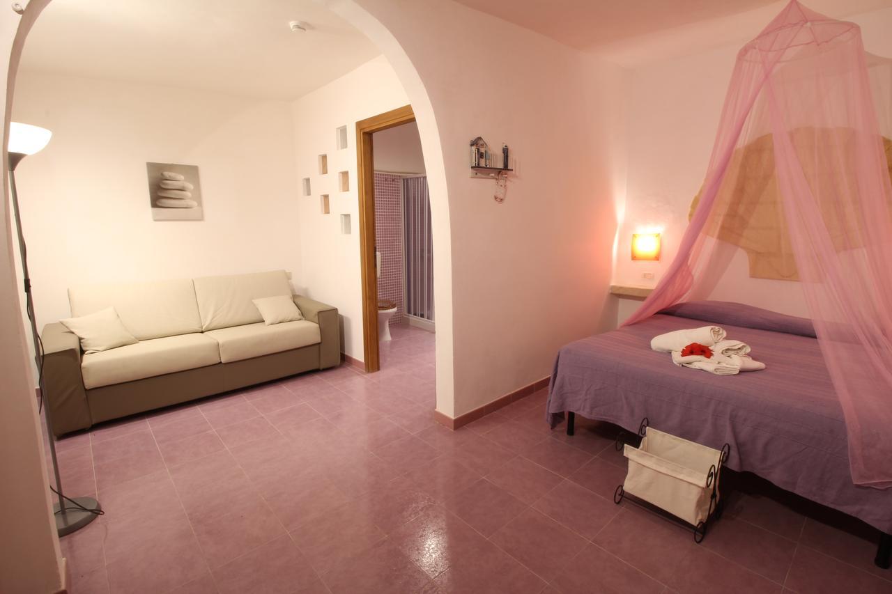 L'Oasi Villaggio Albergo ファヴィニャーナ エクステリア 写真